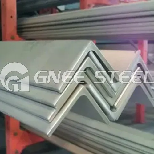 A588 स्टील कोण